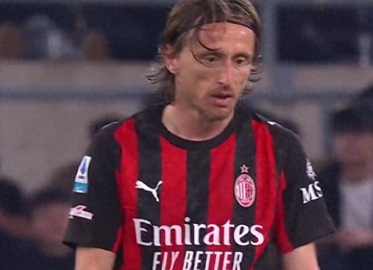 0-1！AC米兰不争气：差国米八分争冠无望，领先尤文7分争4有变数